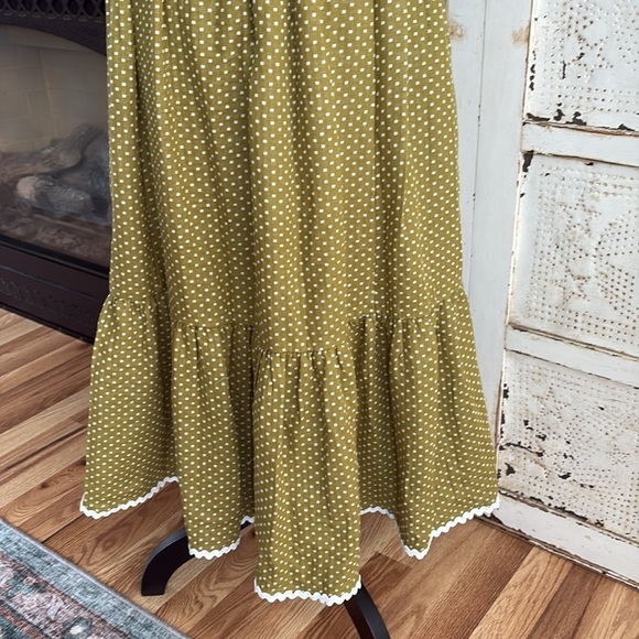 Lulu’s Delightful Design Light Green Polka Dot Midi Dress with pockets strapless - Picture 13 of 16